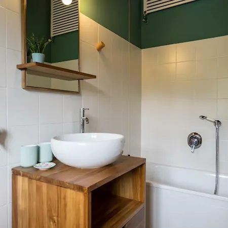 Apartman Accogliente Con Vista E Piscina *