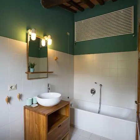 Apartman Accogliente Con Vista E Piscina Lucca